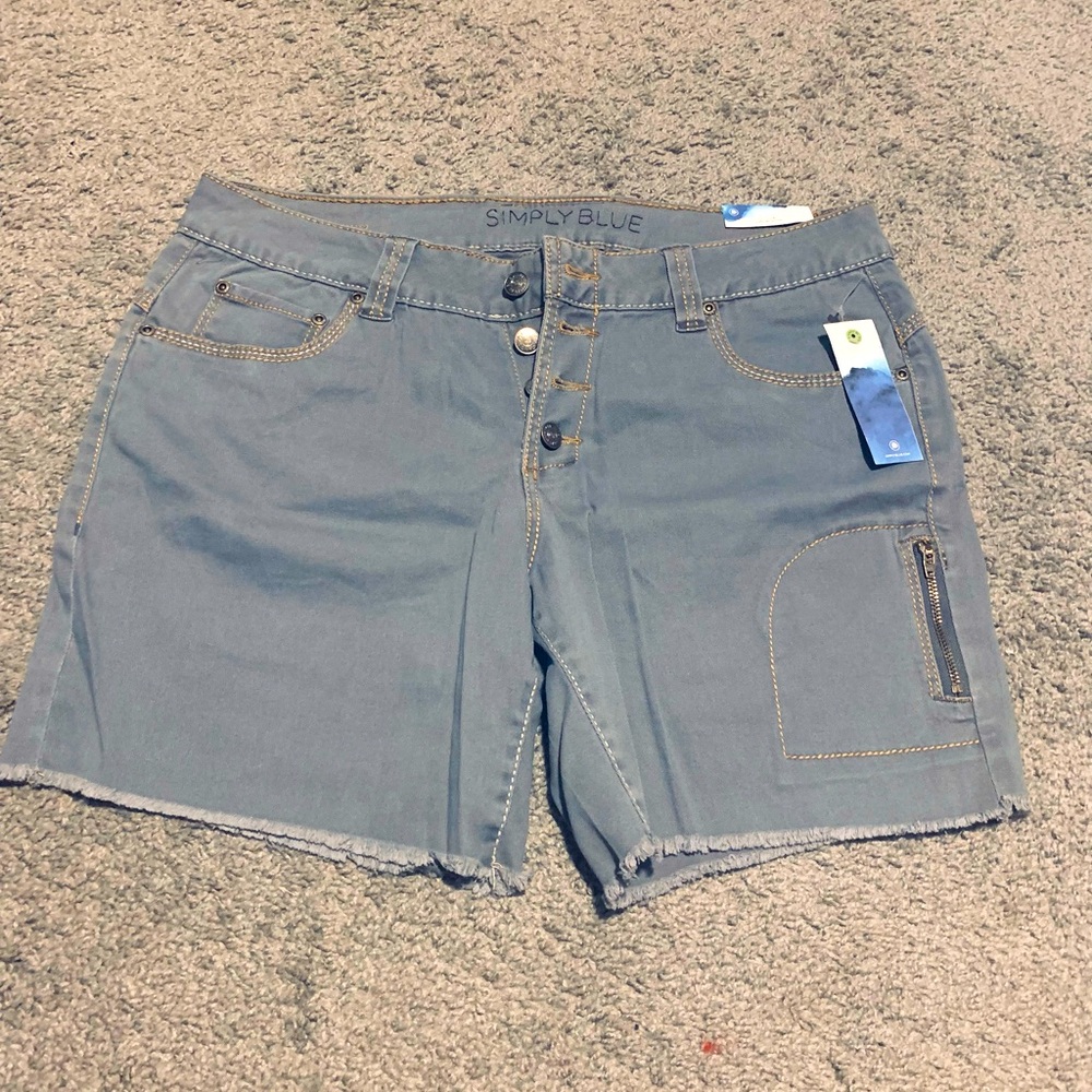 NWT Simply Blue Boyfriend Taryn Shorts 🌷